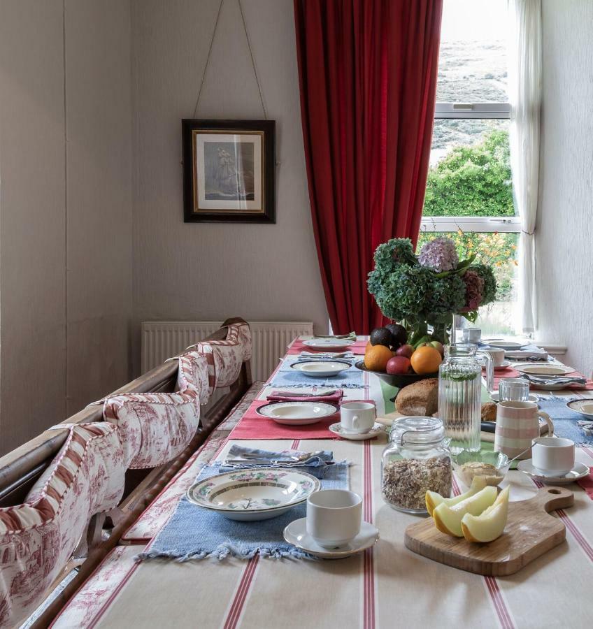 The Old Monastery Guesthouse Cahersiveen Eksteriør billede